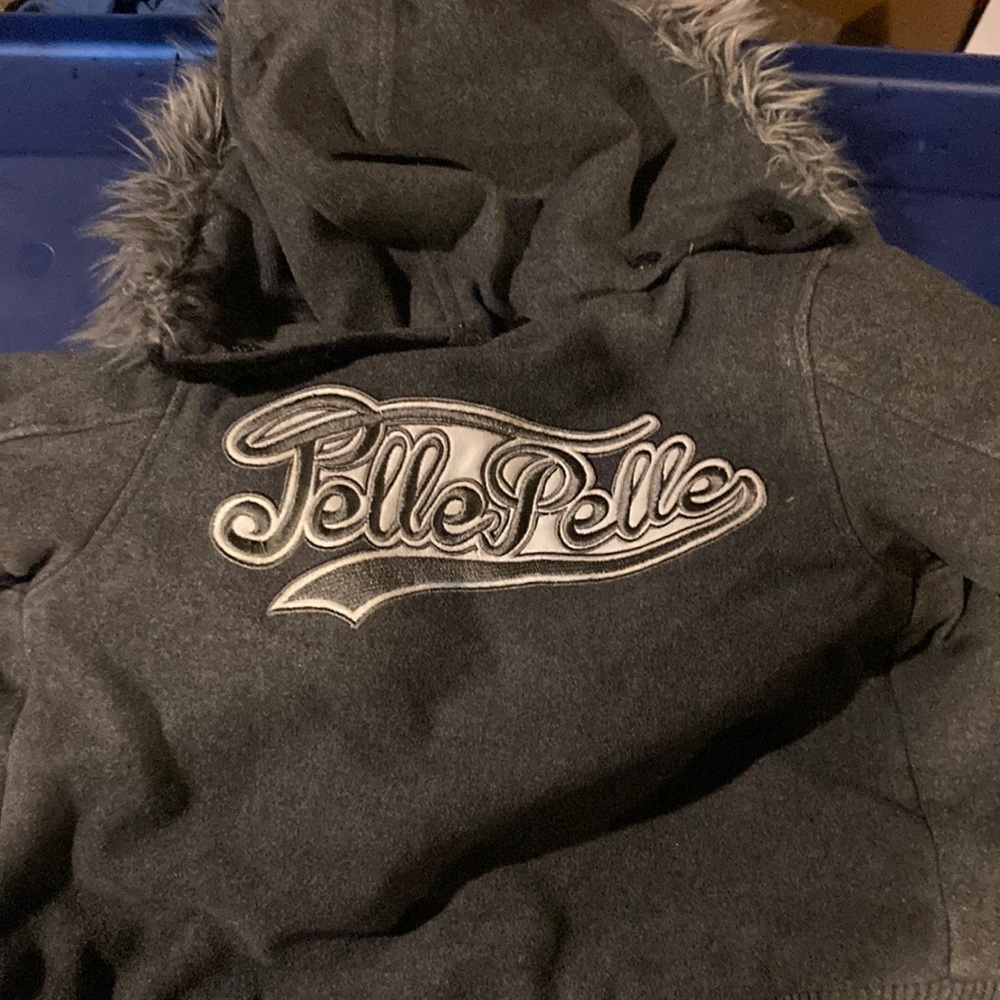 Pelle pelle